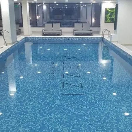 Luxury - Pool & 20 Metri De Plaja