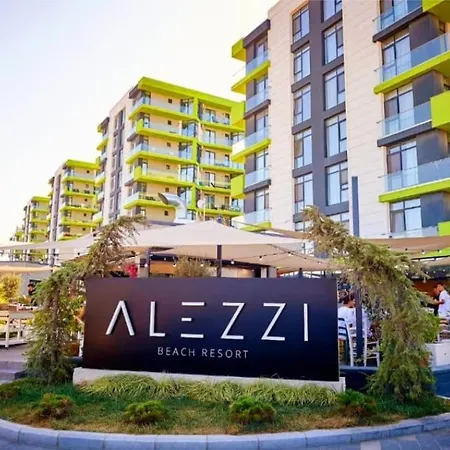 Luxury - Pool & 20 Metri De Plaja Apartment