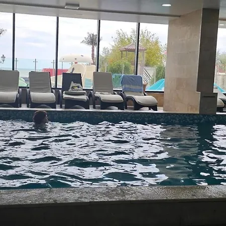 아파트 Luxury - Pool & 20 Metri De Plaja Năvodari