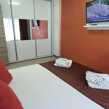 Luxury - Pool & 20 Metri De Plaja *
